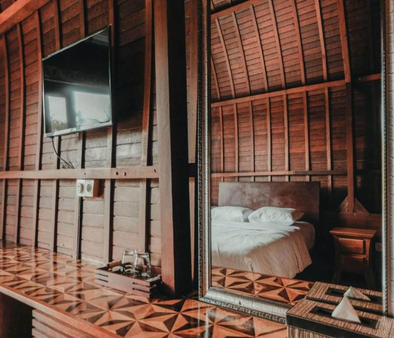 Sekar Arum Riverside Resort in Canggu by ZUZU - Oda