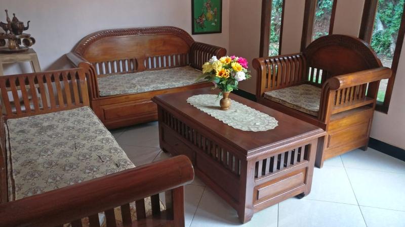 Yati Homestay by ZUZU - Lobi