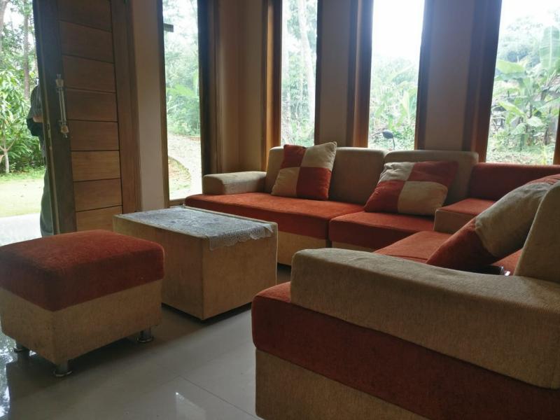 Elvira Homestay by ZUZU - Lobi
