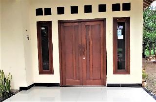Homestay Griya Merpil by ZUZU otel fotoğrafı