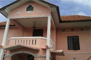 Kost 48 Surabaya by ZUZU fotoÄŸrafÄ±