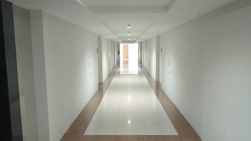 New Apartment Bale Hinggil by Eric by ZUZU - Lobi