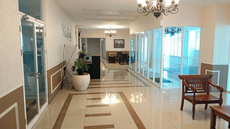 New Apartment Bale Hinggil by Eric by ZUZU - Lobi