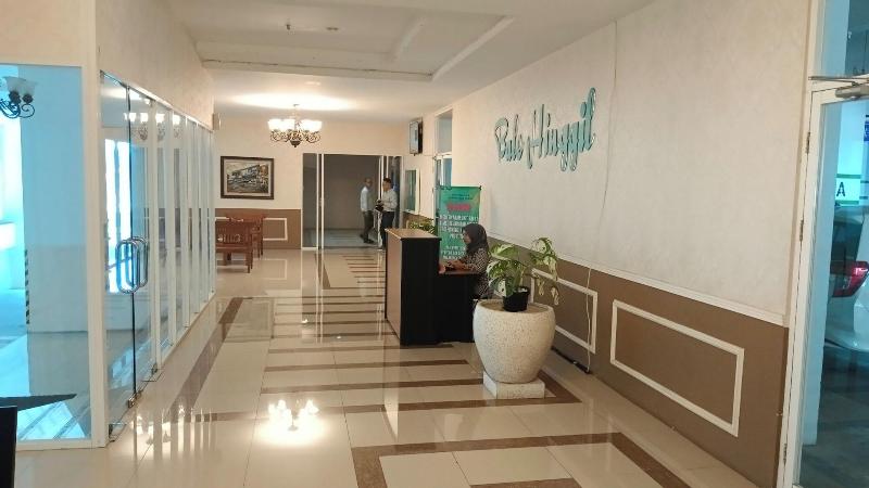 New Apartment Bale Hinggil by Eric by ZUZU - Lobi