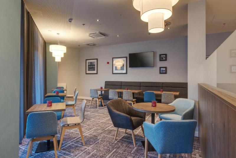 Hampton By Hilton Stuttgart City Centre - Bar