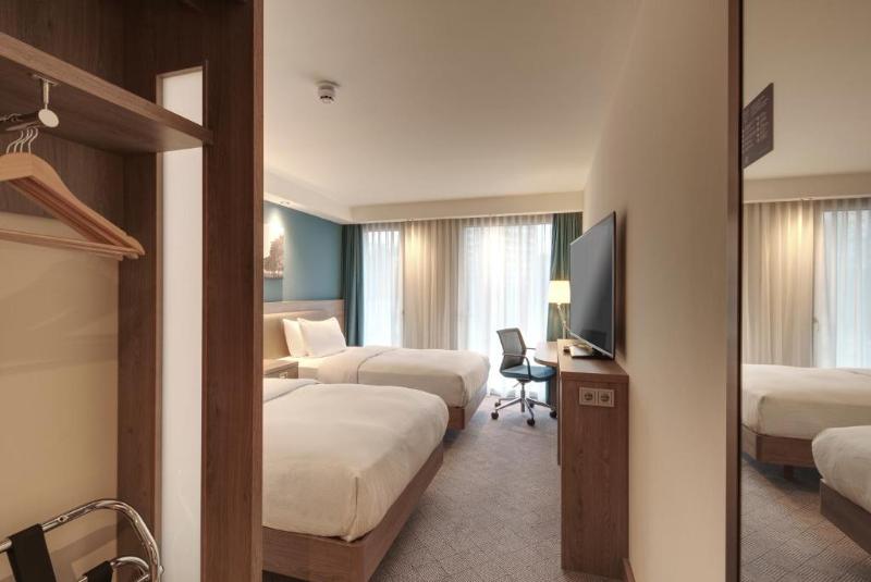 Hampton By Hilton Stuttgart City Centre - Oda