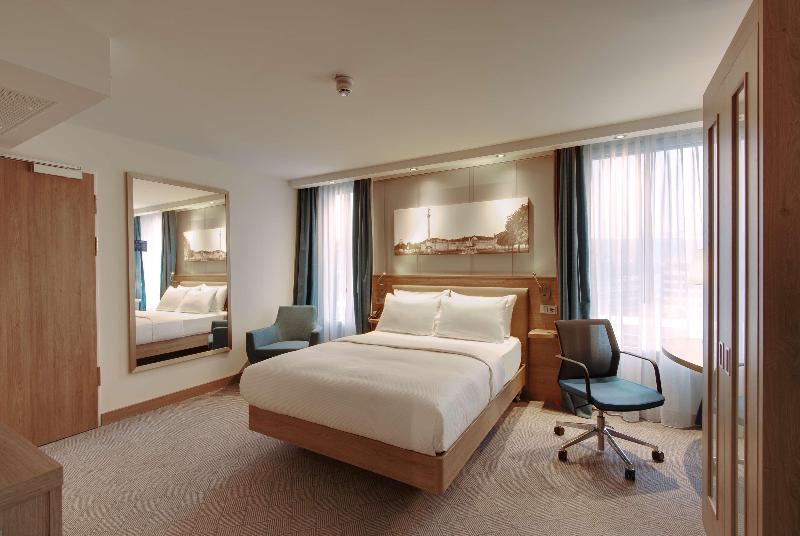 Hampton By Hilton Stuttgart City Centre - Oda