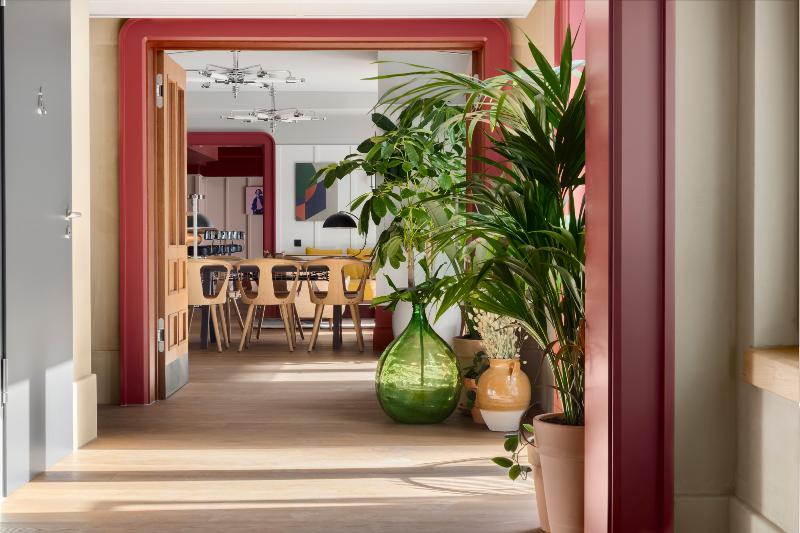 Schwan Locke, Landwehrstrasse - Bar