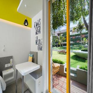 Yello Hotel Kuta Beachwalk Bali fotoÄŸrafÄ±