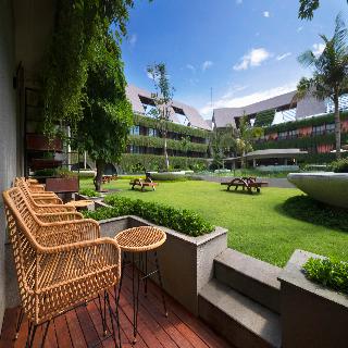 Yello Hotel Kuta Beachwalk Bali fotoÄŸrafÄ±