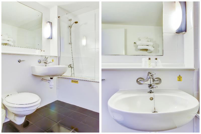 The Hotel Rafiya, Redditch - Oda