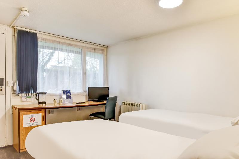 The Hotel Rafiya, Redditch - Oda