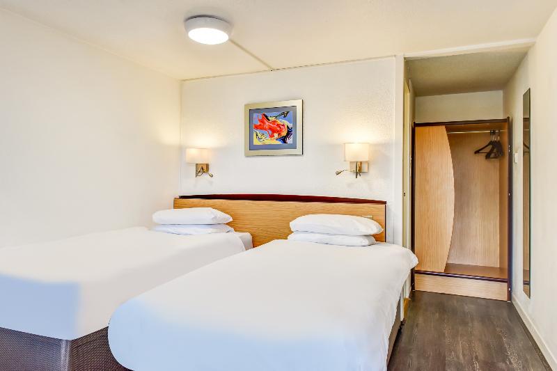 The Hotel Rafiya, Redditch - Oda