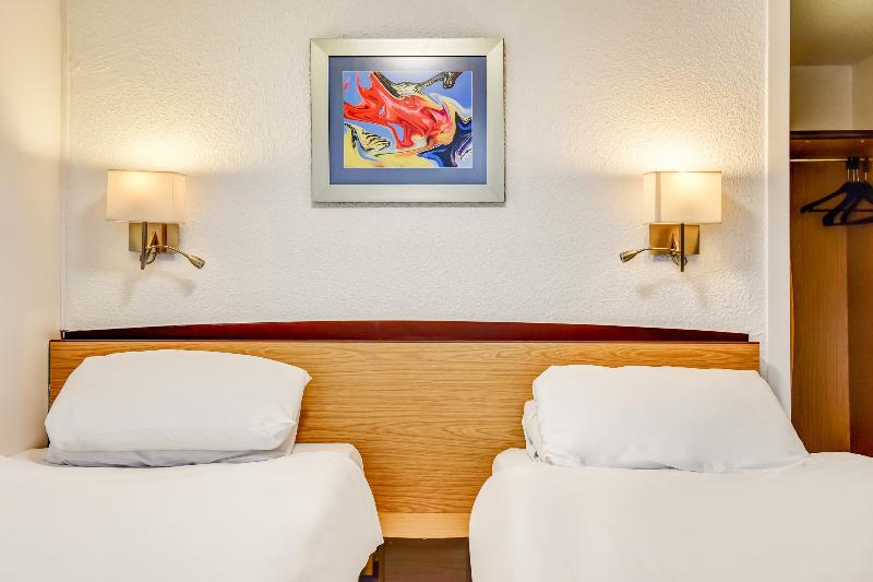 The Hotel Rafiya, Redditch - Oda