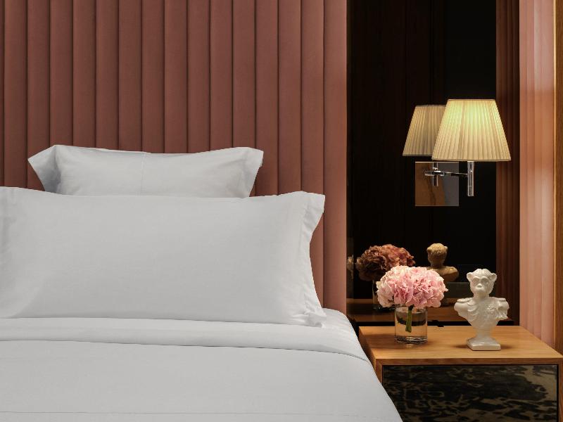 SLS Dubai Hotel & Residences - Oda