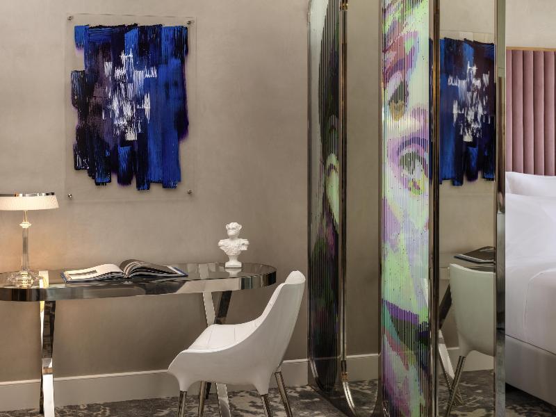 SLS Dubai Hotel & Residences - Oda