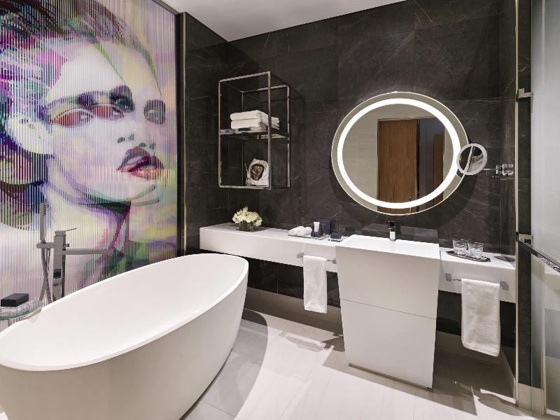 SLS Dubai Hotel & Residences - Oda
