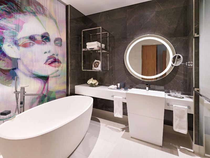 SLS Dubai Hotel & Residences - Oda