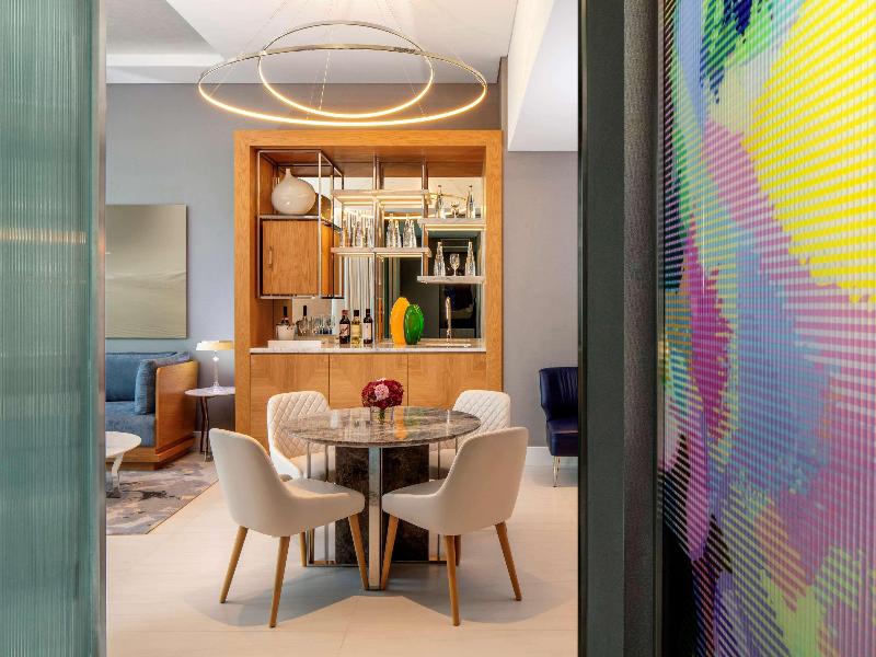 SLS Dubai Hotel & Residences - Oda