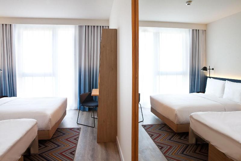 Hampton by Hilton Munich Airport South - Lobi