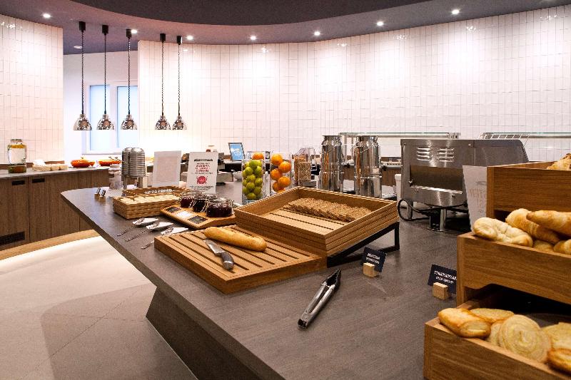 Hampton by Hilton Munich Airport South - Oda