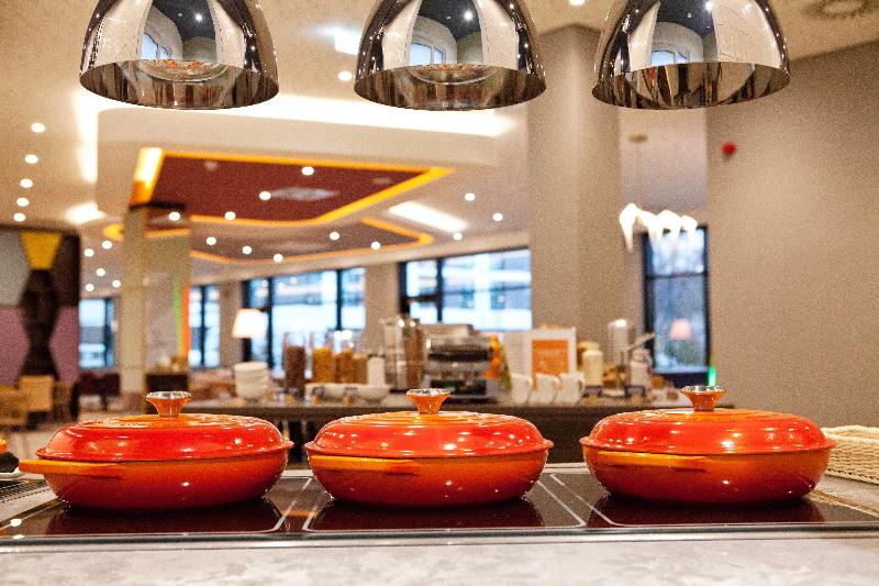 Hampton by Hilton Munich Airport South - Restoran