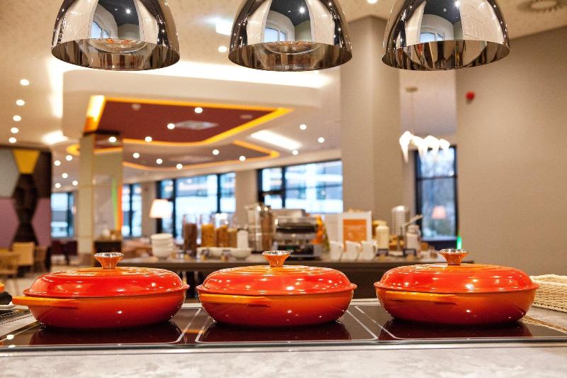 Hampton by Hilton Munich Airport South - Restoran