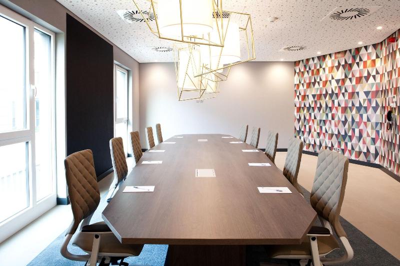 Hampton by Hilton Munich Airport South - Restoran