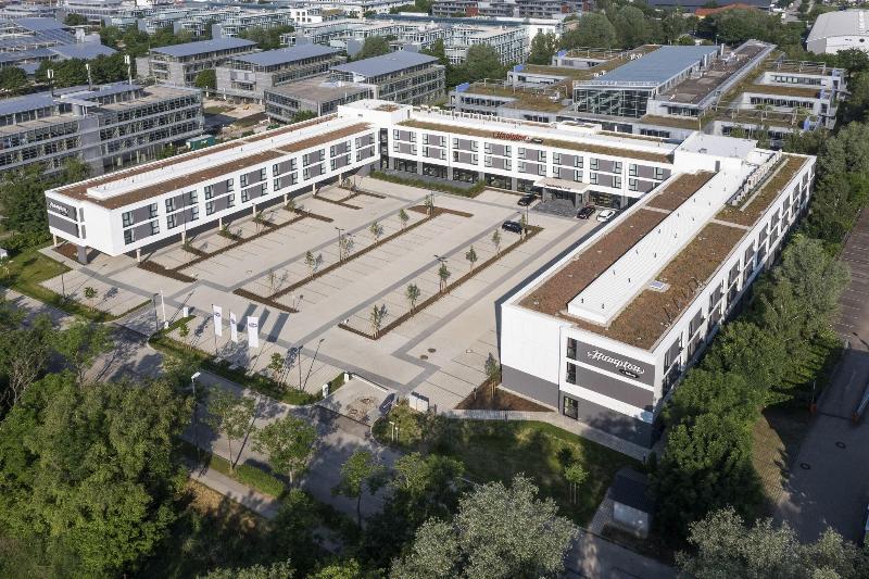 Hampton by Hilton Munich Airport South - Teras
