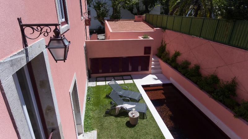 Rosegarden House by Unlock Hotels - Teras