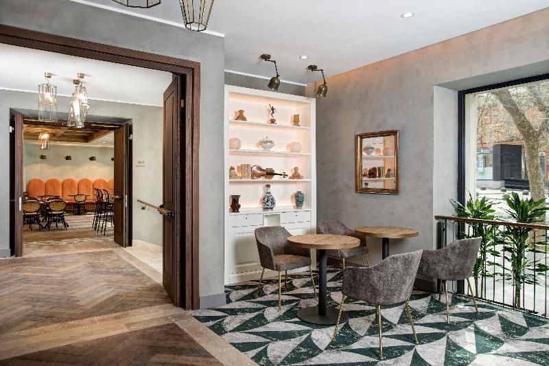 DoubleTree by Hilton Rome Monti - Lobi