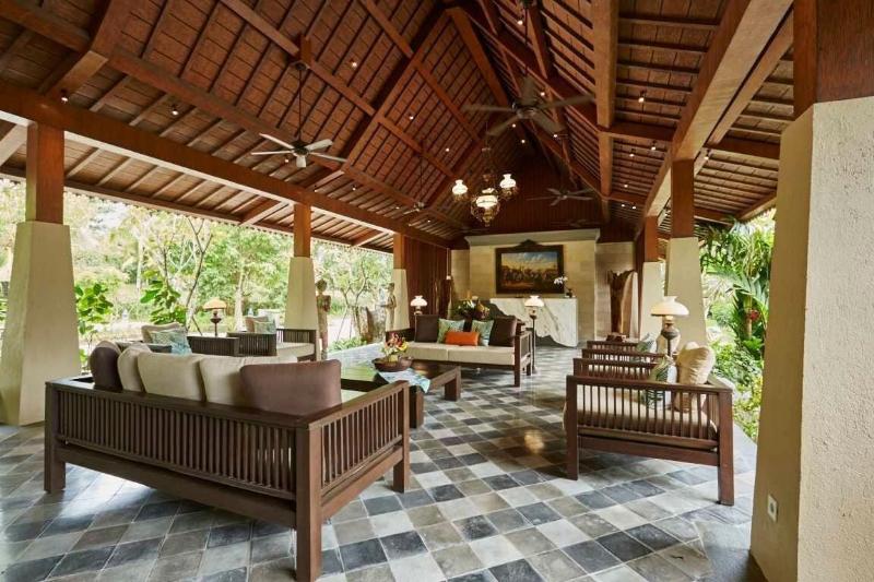 Amanuba Hotel & Resort Rancamaya - Lobi