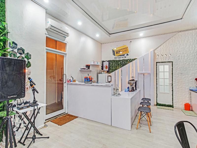 Box House - Lobi