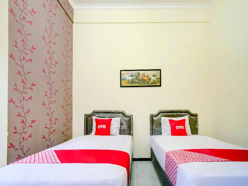 OYO 90151 Guest House 180 - Oda