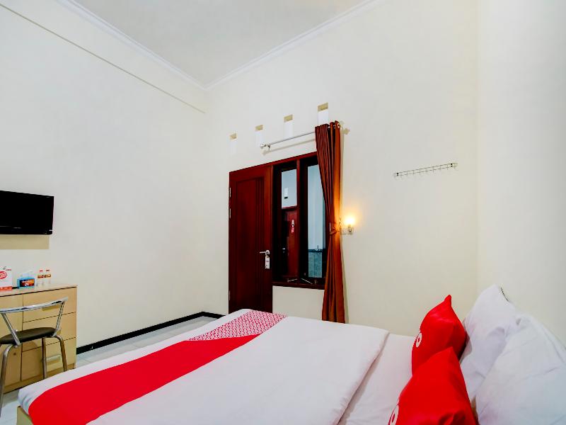 OYO 90151 Guest House 180 - Oda
