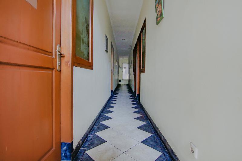 90094 Gayatri Residence - Lobi