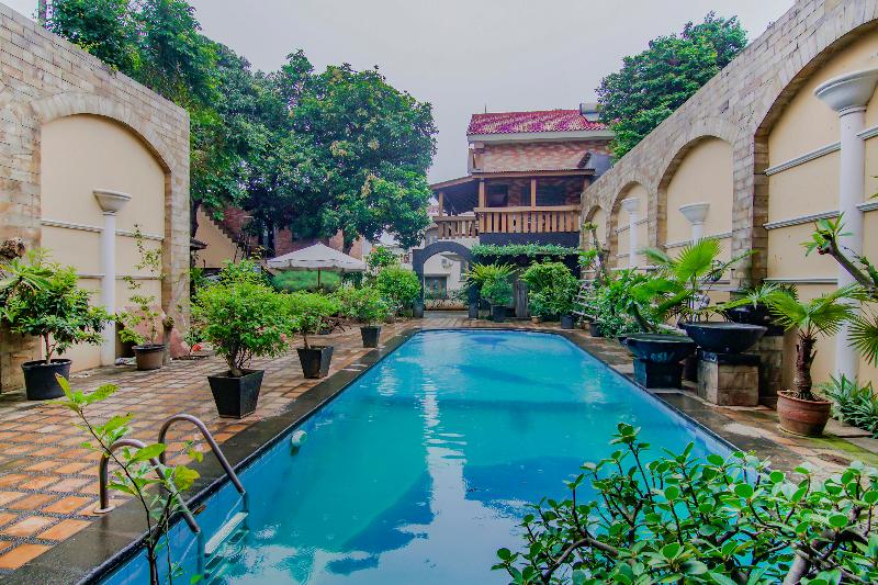 90094 Gayatri Residence - Havuz
