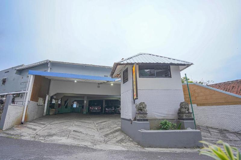 OYO 90132 Lie Mas Hotel - Genel