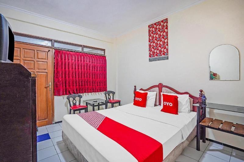 OYO 90132 Lie Mas Hotel - Oda