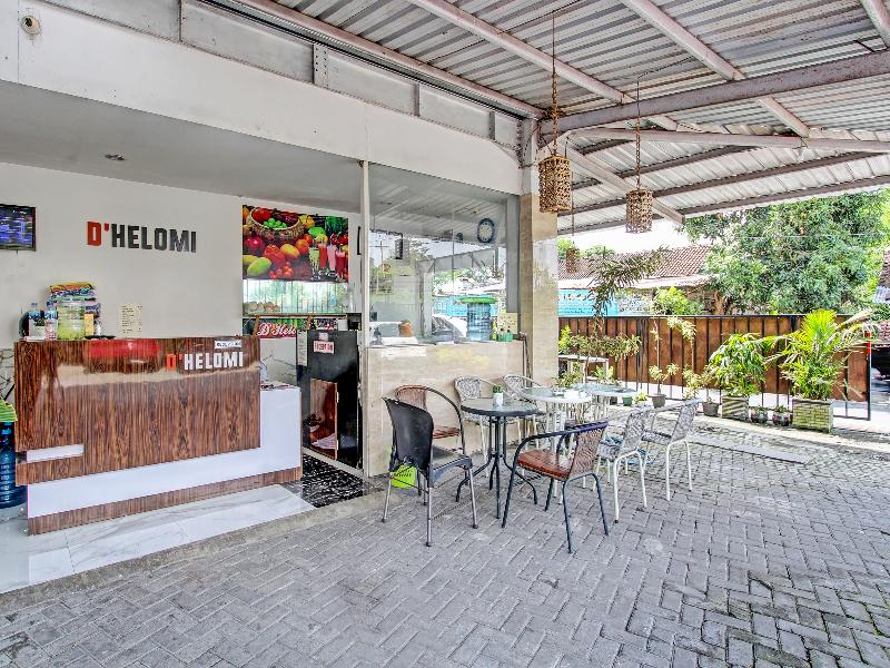 OYO 90253 DHelomi - Lobi