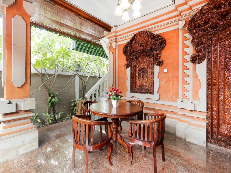 OYO 4003 Ceria Guesthouse Seminyak - Lobi