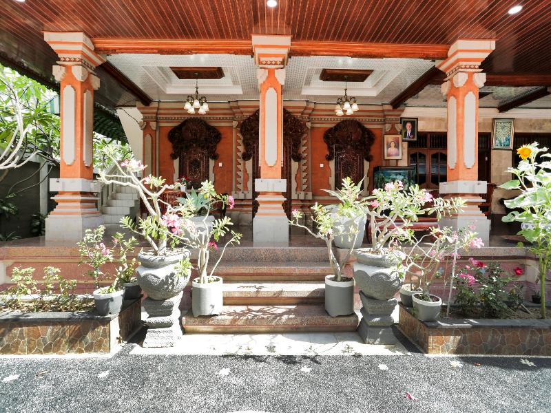 OYO 4003 Ceria Guesthouse Seminyak - Lobi
