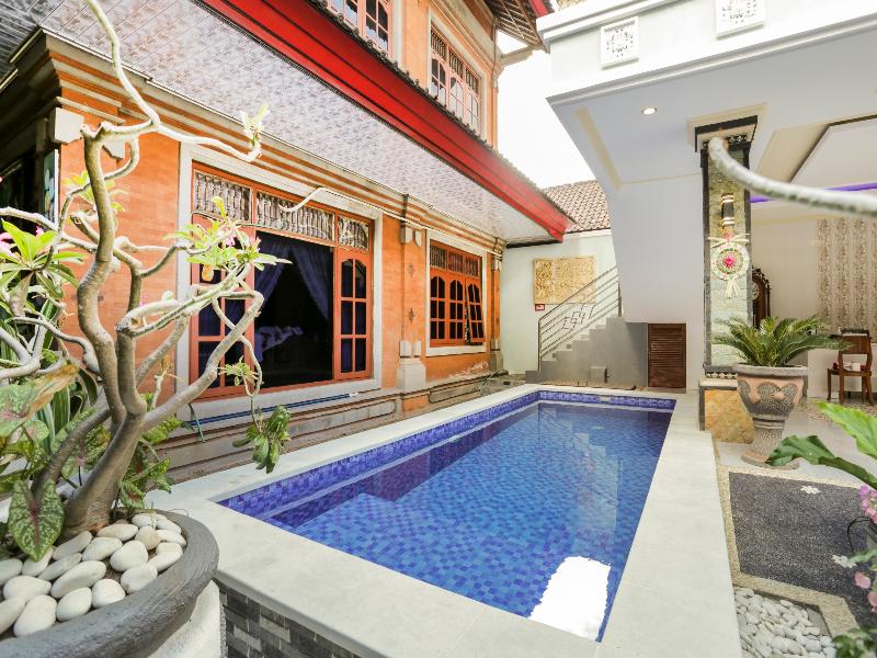 OYO 4003 Ceria Guesthouse Seminyak - Havuz