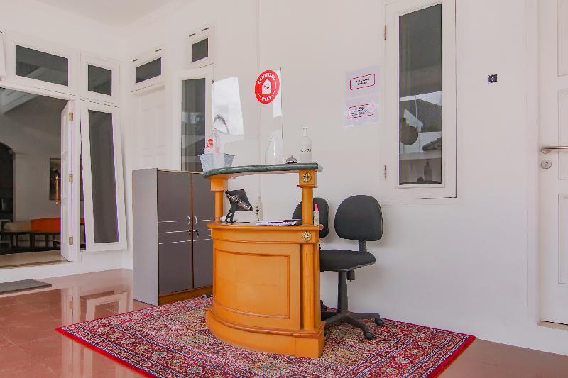 Capital O 90342 Kemang Garden - Lobi