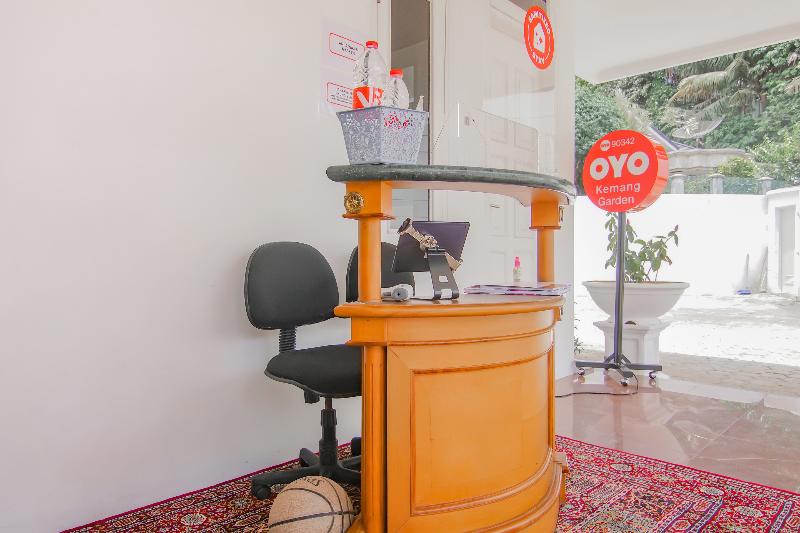 Capital O 90342 Kemang Garden - Lobi