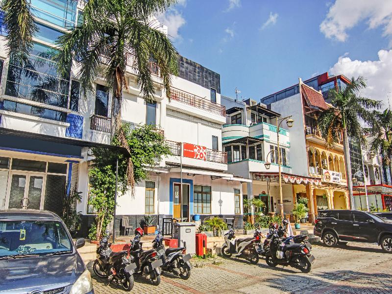 Super OYO 90422 Mall Of Indonesia - Genel