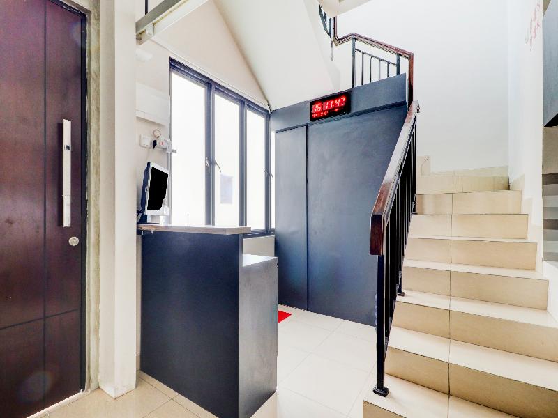 OYO 90215 Ada Residence - Lobi