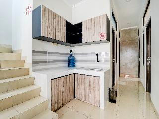OYO 90215 Ada Residence fotoÄŸrafÄ±