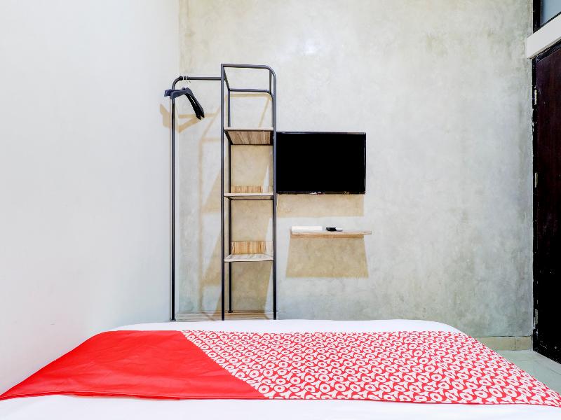 OYO 90215 Ada Residence - Oda