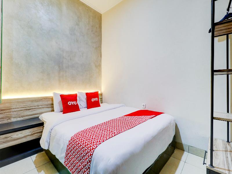 OYO 90215 Ada Residence - Oda